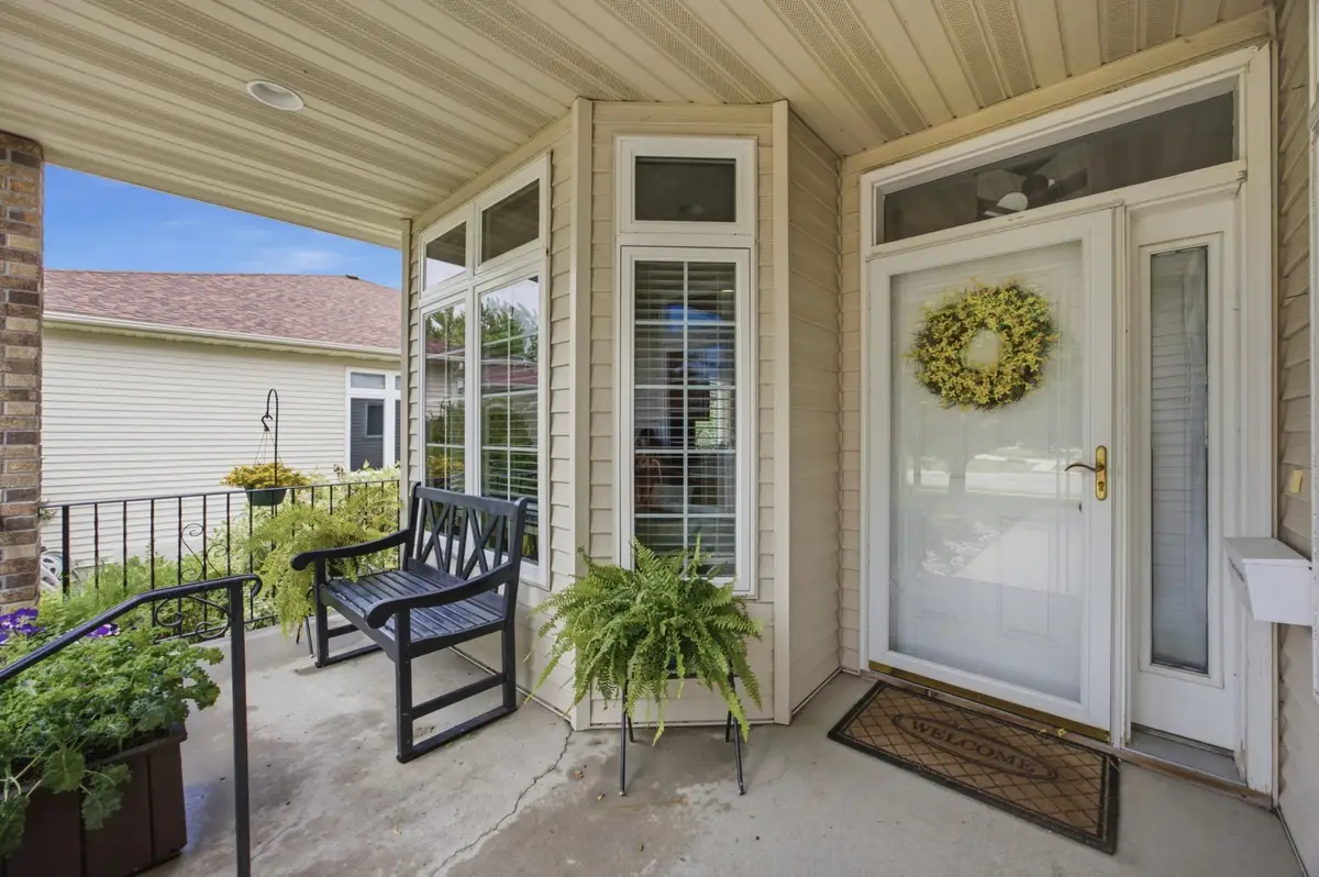 424 44th Avenue S, Moorhead, MN 56560 - #1