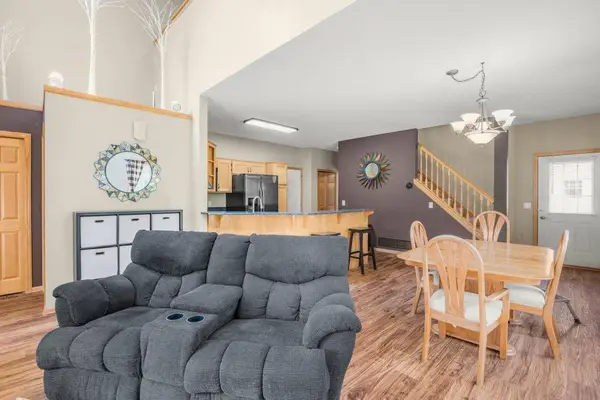 12874 Drake Circle Nw, Minneapolis, MN 55448