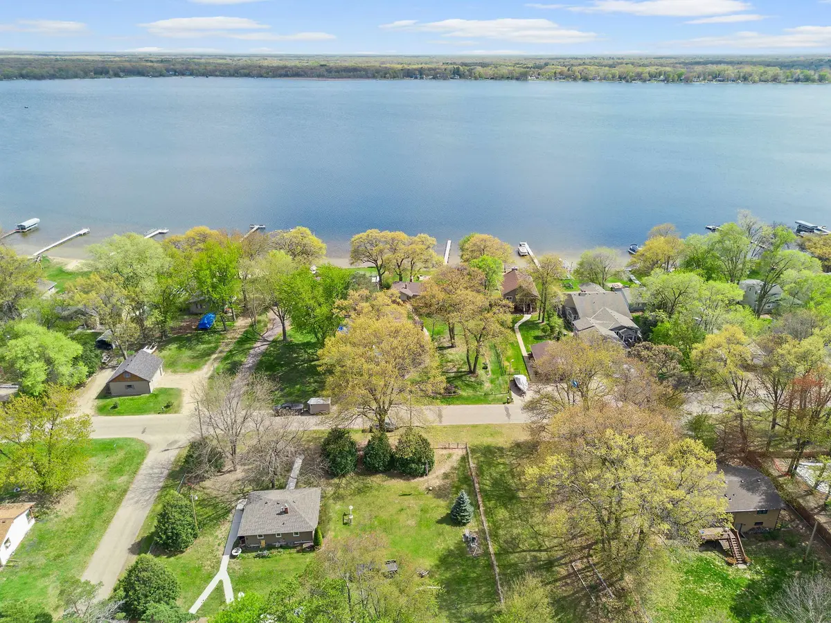18417 Lakeview Point Drive Ne, Wyoming, MN 55092 - #1