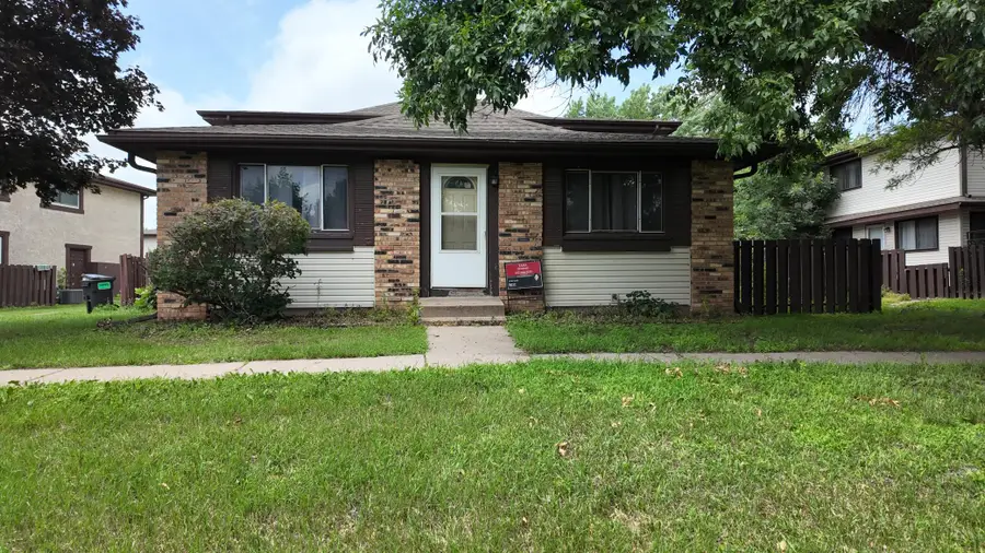 6416 83rd Court N, Brooklyn Park, MN 55445 - #2
