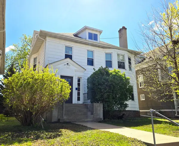 2215 Pleasant Avenue, Minneapolis, MN 55404