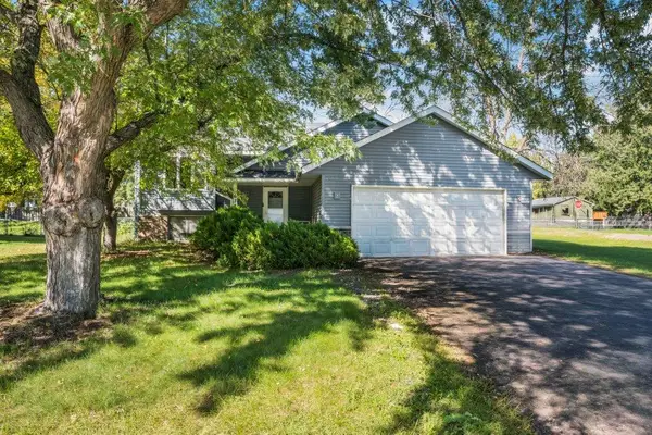 6781 Brunswick Avenue N, Brooklyn Park, MN 55429
