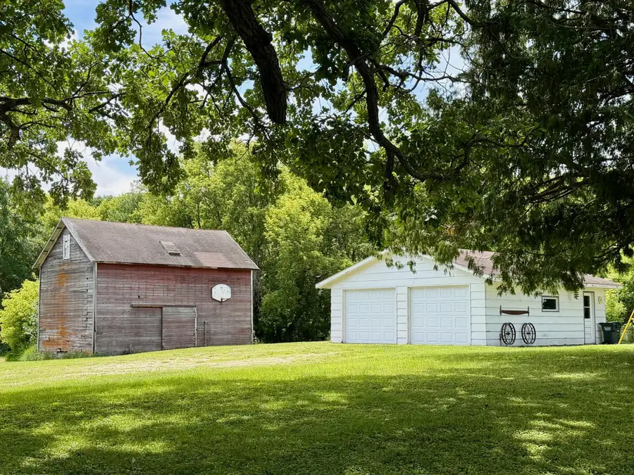 6565 165th Avenue Nw, New London, MN 56273 - #3