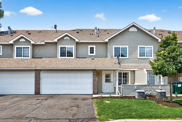 10966 Bluebird Street Nw, Minneapolis, MN 55433