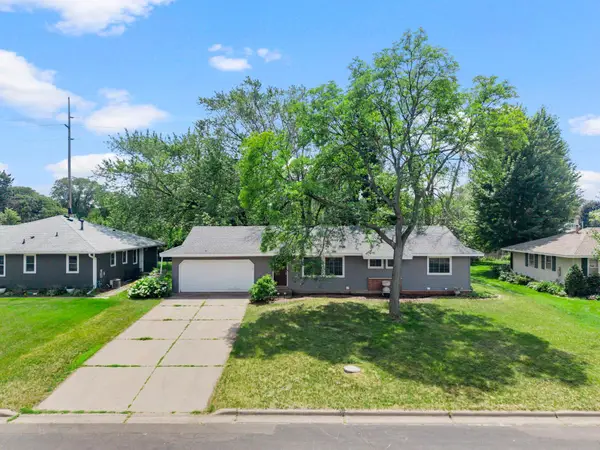 340 109th Lane Nw, Coon Rapids, MN 55448