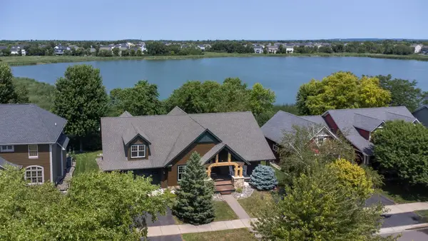 11668 E Laketowne Drive, Albertville, MN 55301