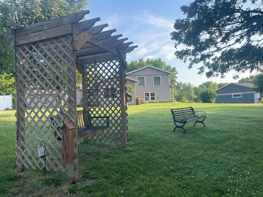 3925 8th Street Ne, Willmar, MN 56201 - #3