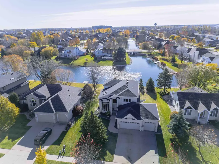 3102 26th Avenue S, Fargo, ND 58103 - #2