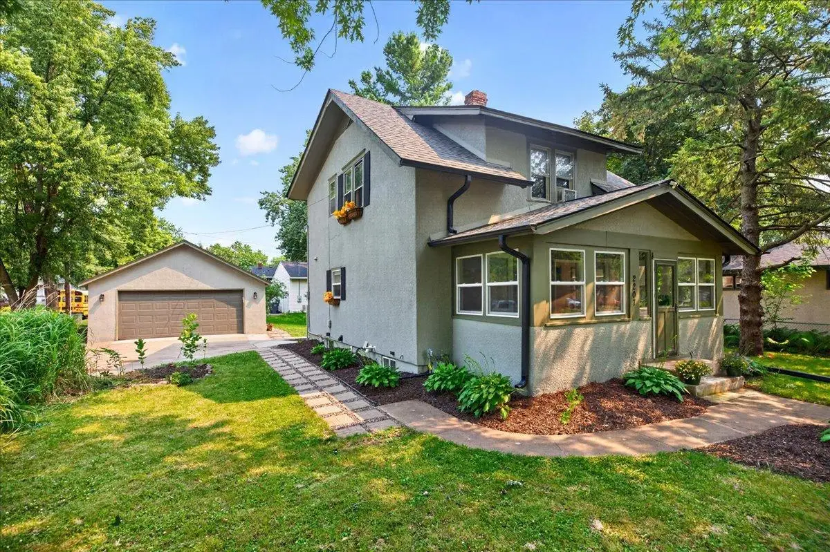 2207 Holloway Avenue E, Saint Paul, MN 55109 - #1