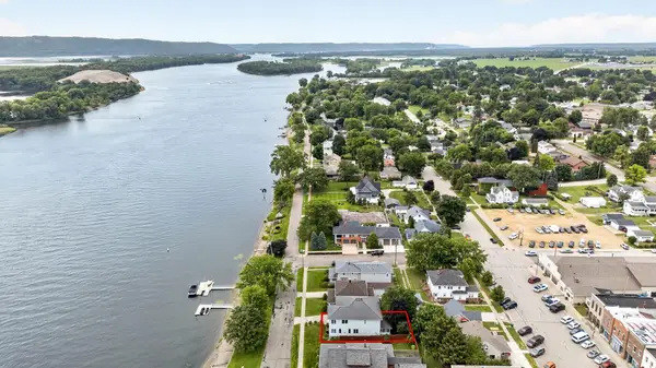 118 Lawrence Boulevard E, Wabasha, MN 55981