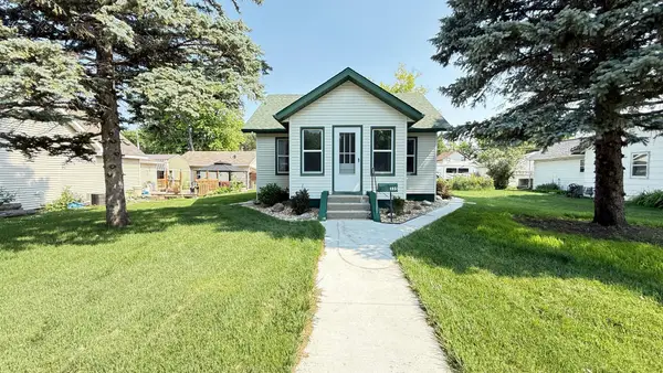 335 E Schlieman Avenue, Appleton, MN 56208