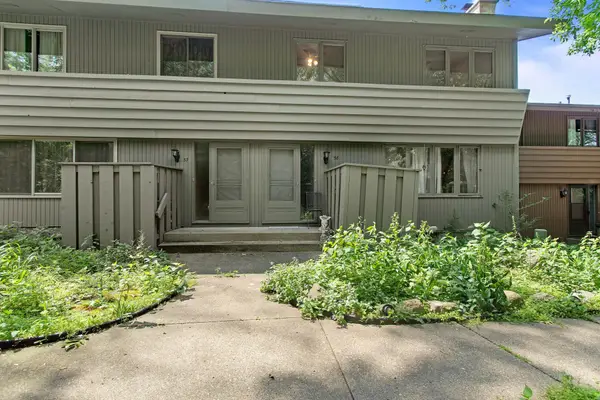 58 Walden Street, Burnsville, MN 55337
