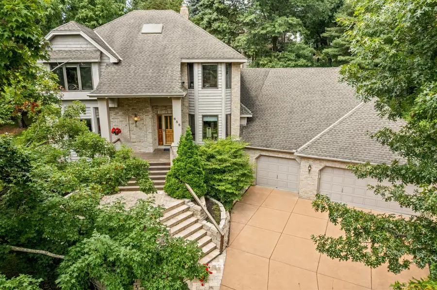 655 Evergreen Circle, Saint Paul, MN 55126 - #2