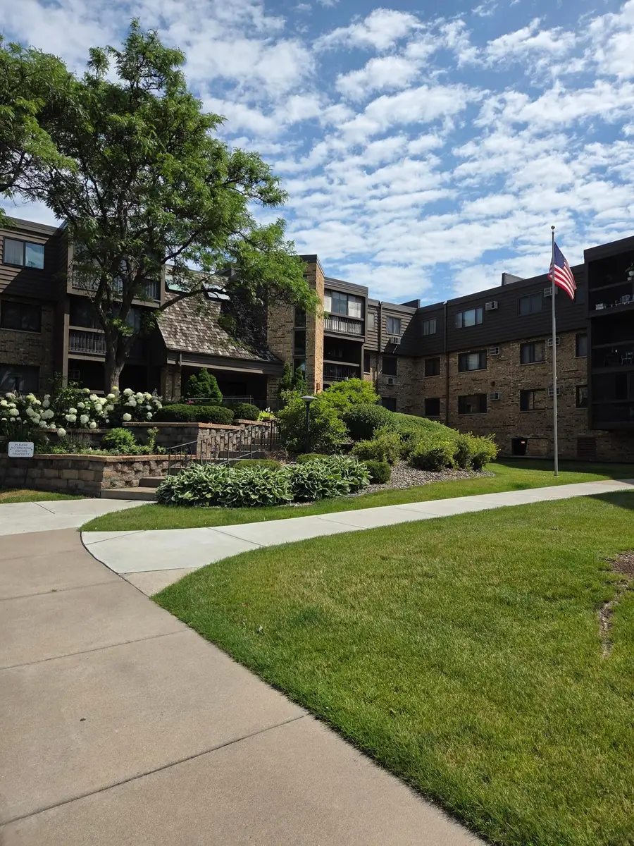 999 41st Avenue Ne #307, Minneapolis, MN 55421 - #2