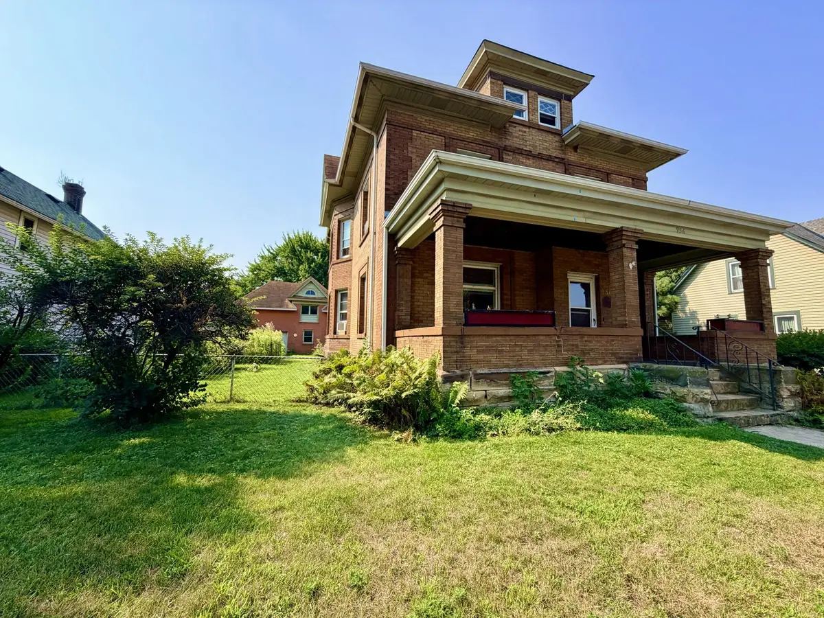 956 Tuscarora Avenue, Saint Paul, MN 55102 - #1