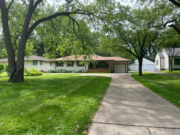 2080 Nebraska Avenue E, Saint Paul, MN 55119