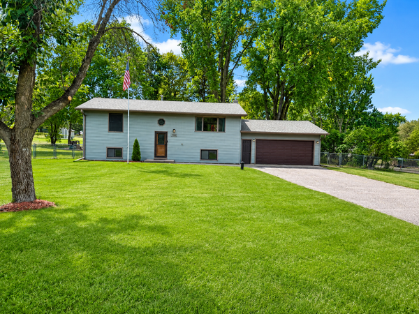 7260 152nd Avenue Nw, Ramsey, MN 55303