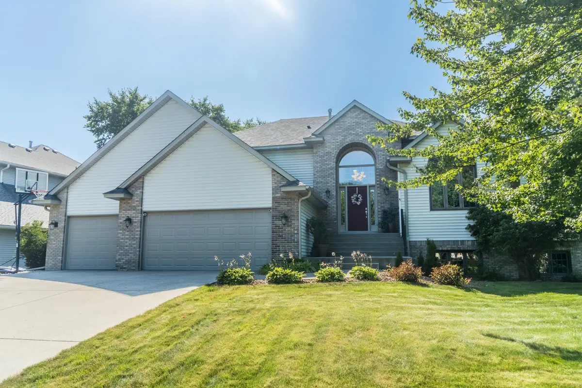 1199 Ashley Lane, Mahtomedi, MN 55115 - #1