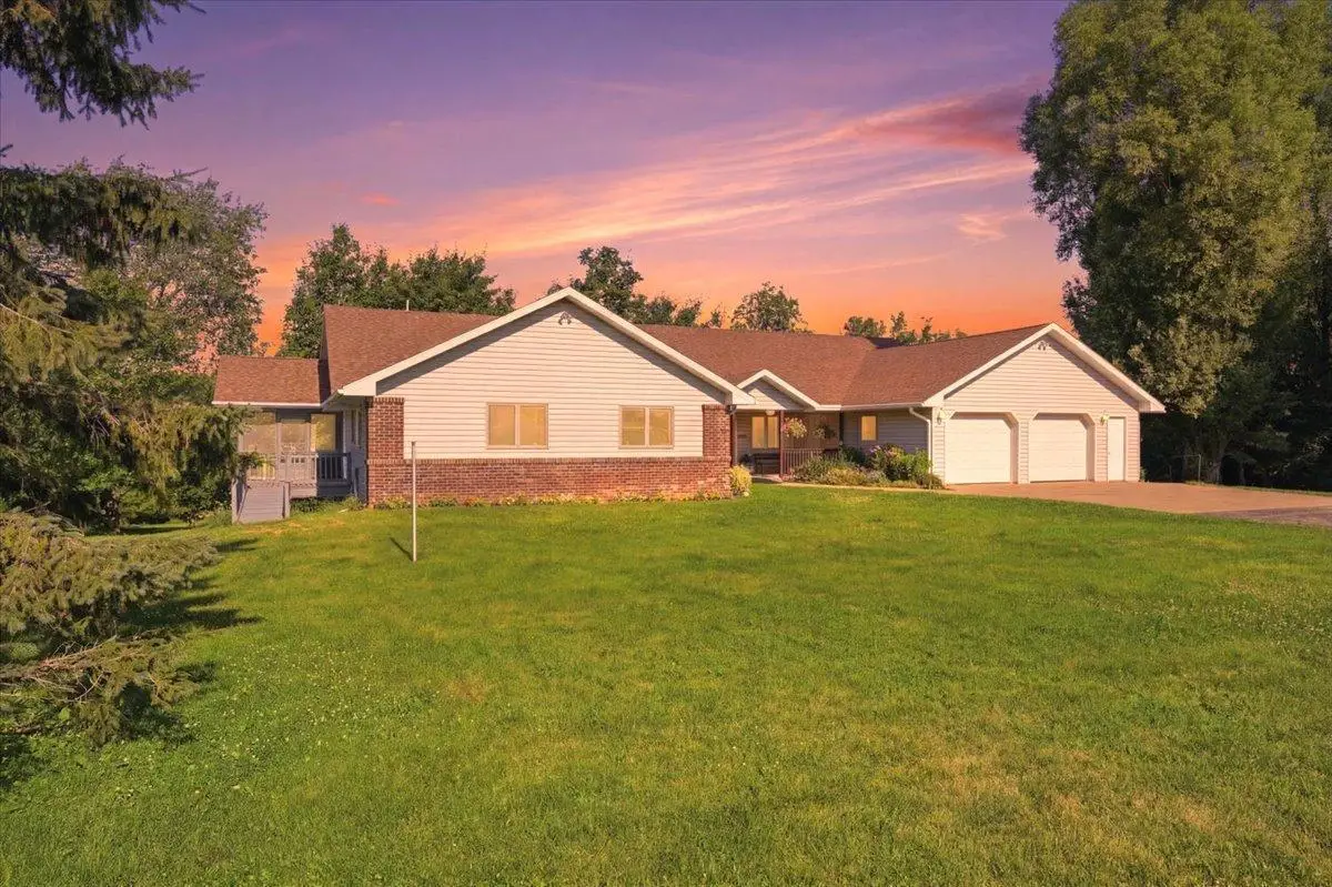 462 270th Street, Woodville, WI 54028 - #1