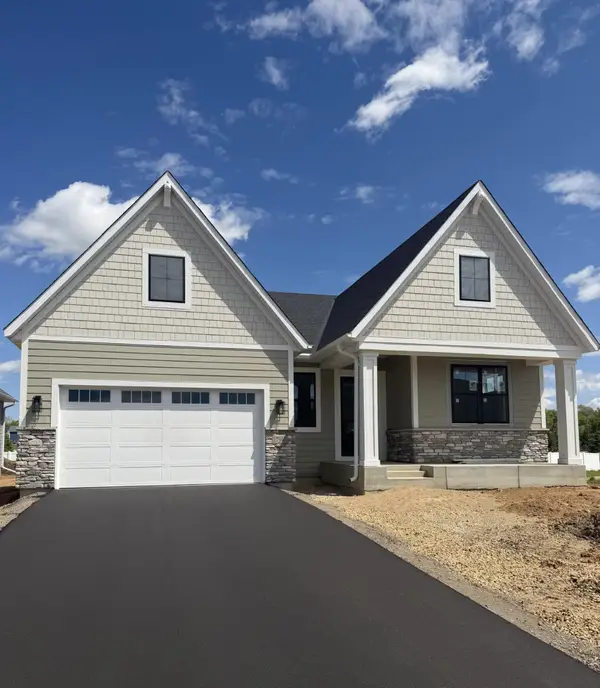 17940 Greenwich Way, Lakeville, MN 55044