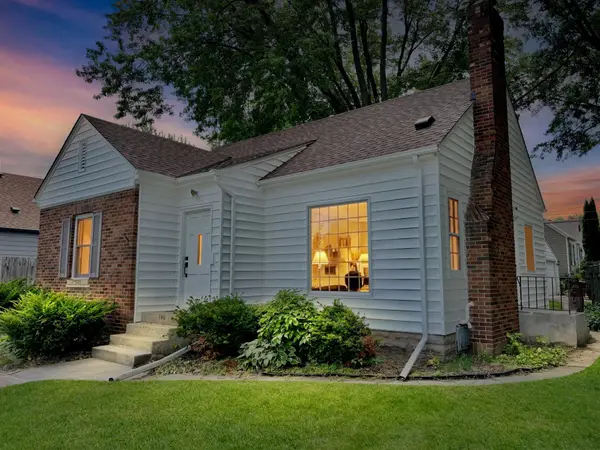 180 Bernard Street E, Saint Paul, MN 55118