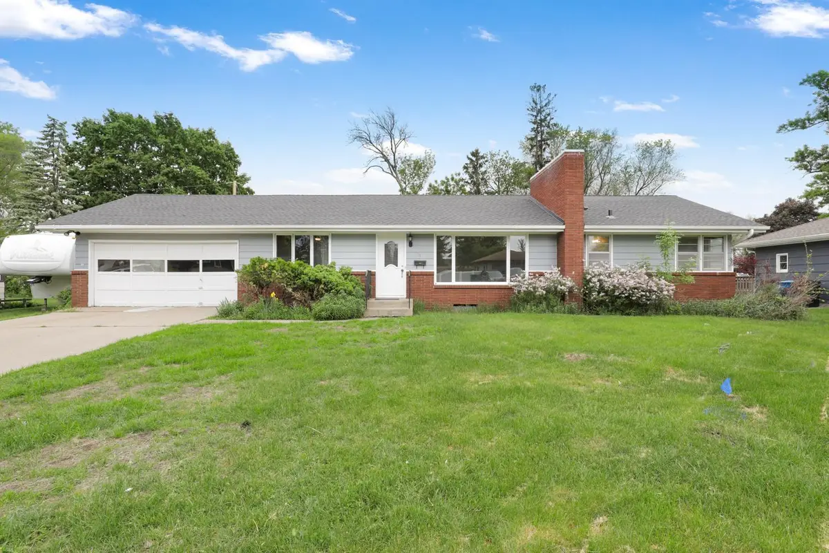 561 Bennett Drive Ne, Fridley, MN 55432 - #1