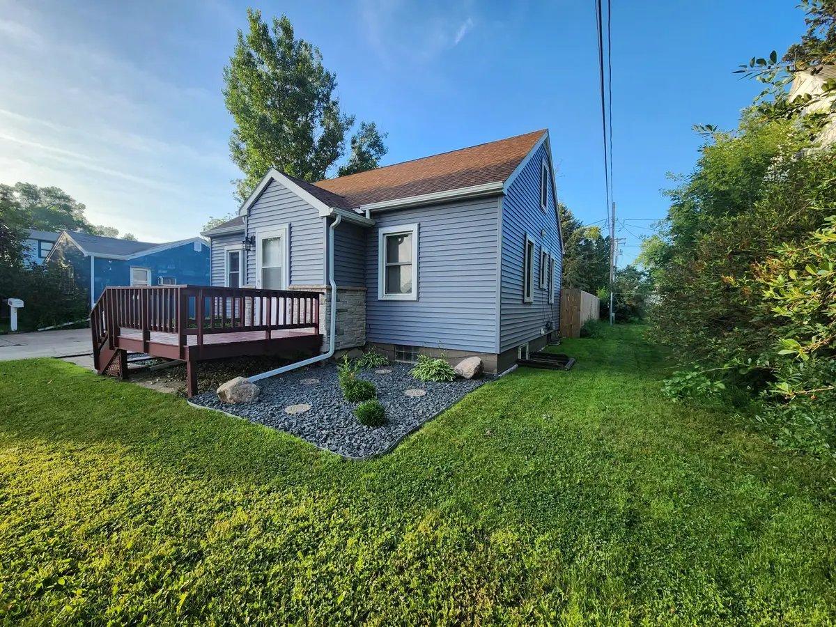 814 3rd Street Se, Pipestone, MN 56164 - #1