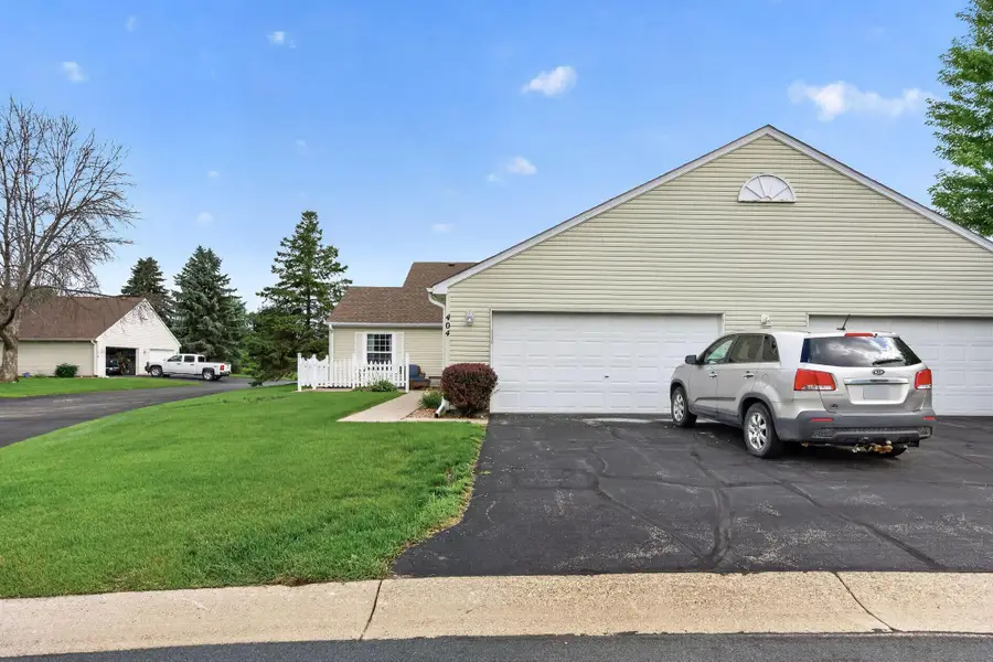 404 Sarazin Street, Shakopee, MN 55379 - #2