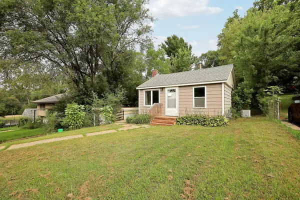 6230 7th Street N, Saint Paul, MN 55128