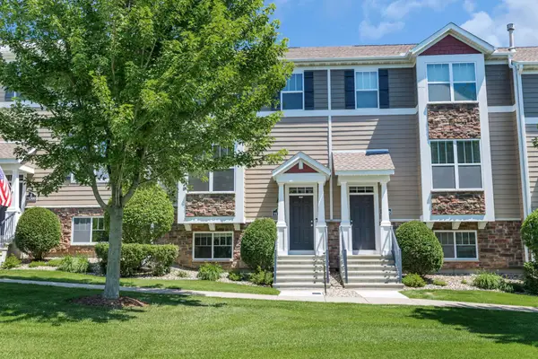 11300 Sand Castle Drive #D, Woodbury, MN 55129
