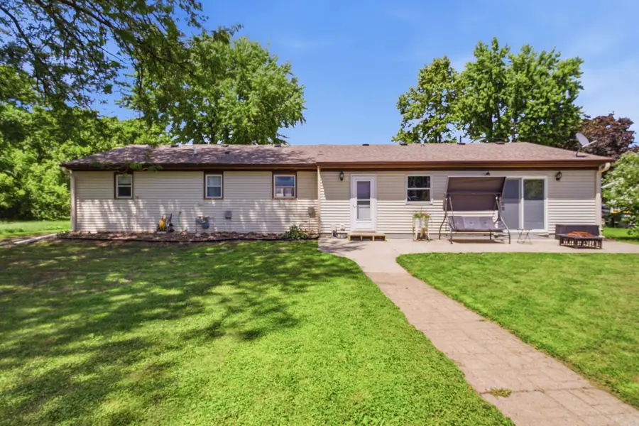 613 E Elm Avenue, Olivia, MN 56277 - #2
