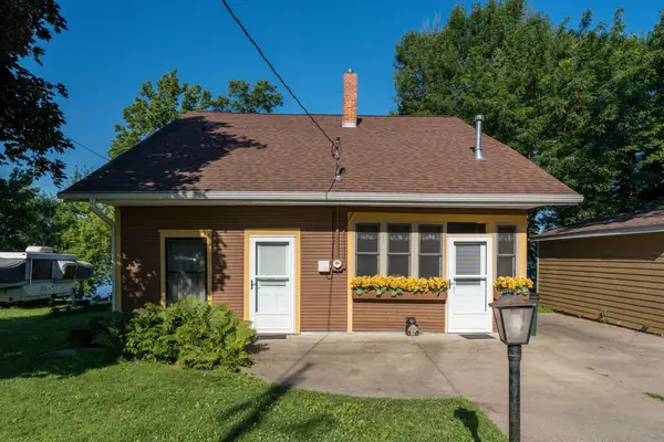 911 Reed Street N, Waterville, MN 56096