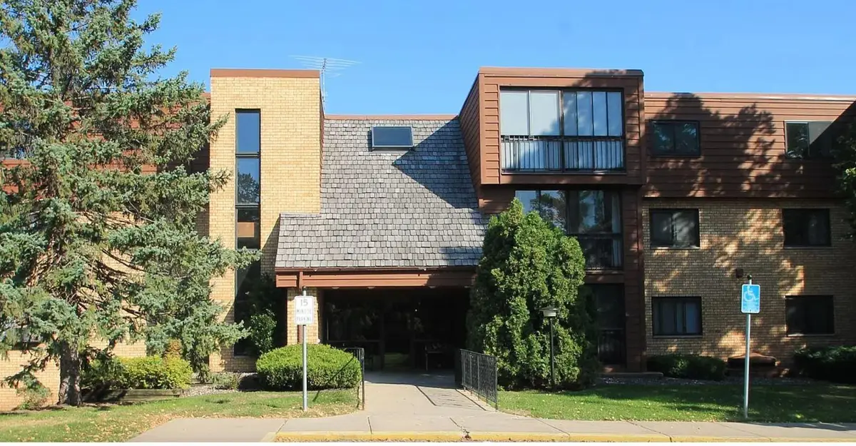 1011 41st Avenue Ne #220, Columbia Heights, MN 55421 - #1