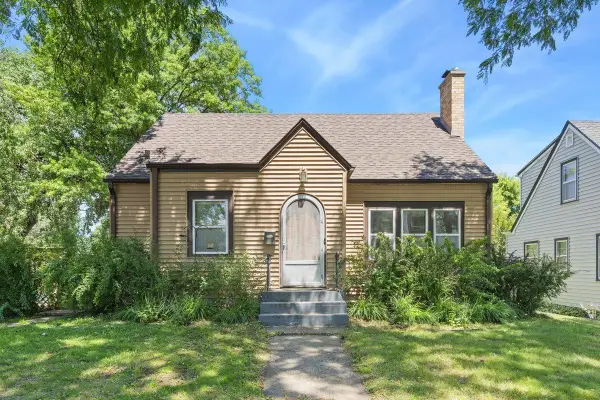 71 Wyoming Street E, Saint Paul, MN 55107