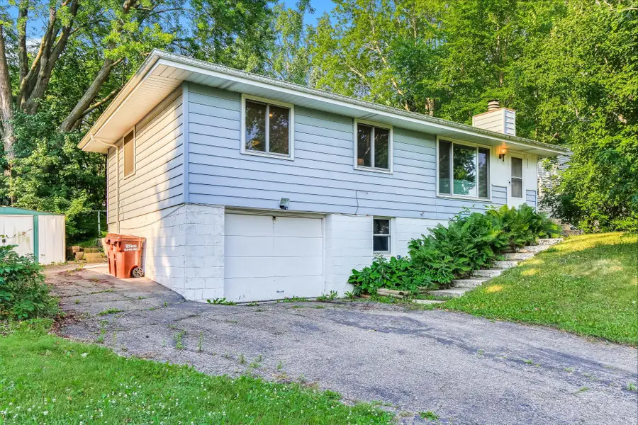 6481 Rath Drive, Woodbury, MN 55125 - #2
