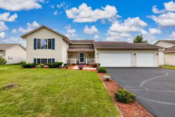 717 Heritage Lane, Belle Plaine, MN 56011