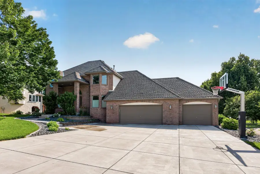 4283 Hillview Lane, Saint Paul, MN 55127 - #2
