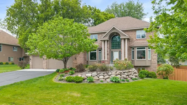 14809 White Oak Drive, Burnsville, MN 55337