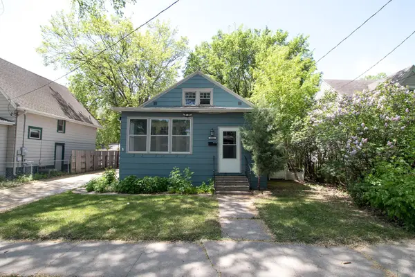 1016 12th Street N, Fargo, ND 58102