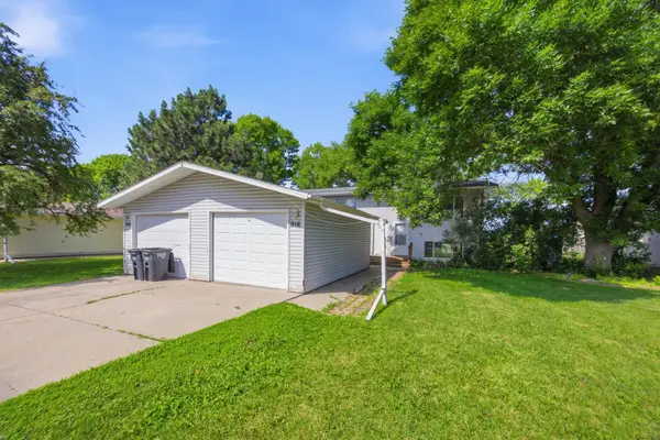 914-916 32nd Street N, Fargo, ND 58102