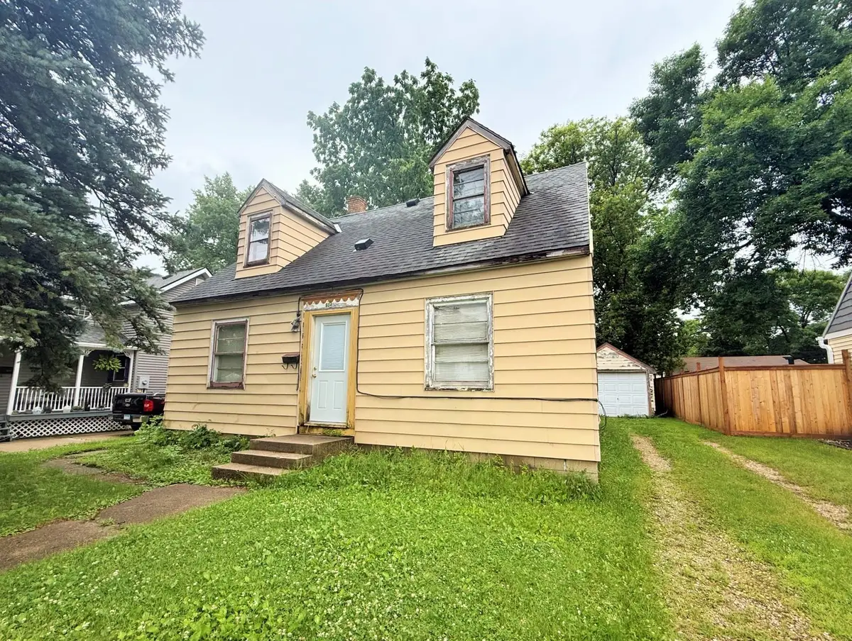 604 13th Street Sw, Willmar, MN 56201 - #1