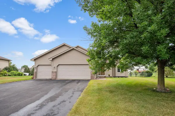 6194 Karmen Avenue Ne, Albertville, MN 55301