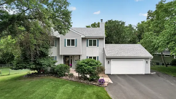 18425 Harrogate Drive, Eden Prairie, MN 55346