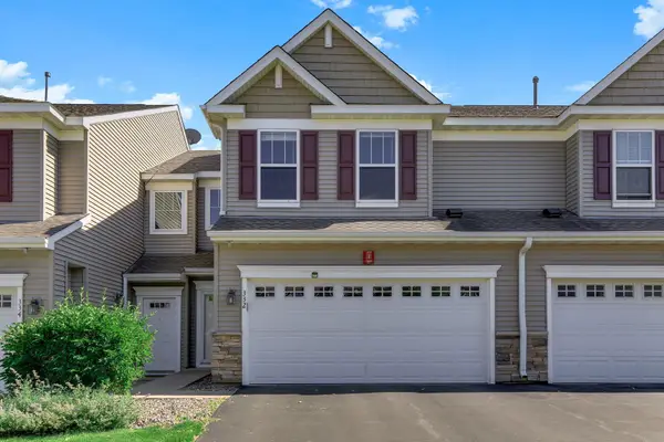 332 Orendorff Way Ne, Minneapolis, MN 55421
