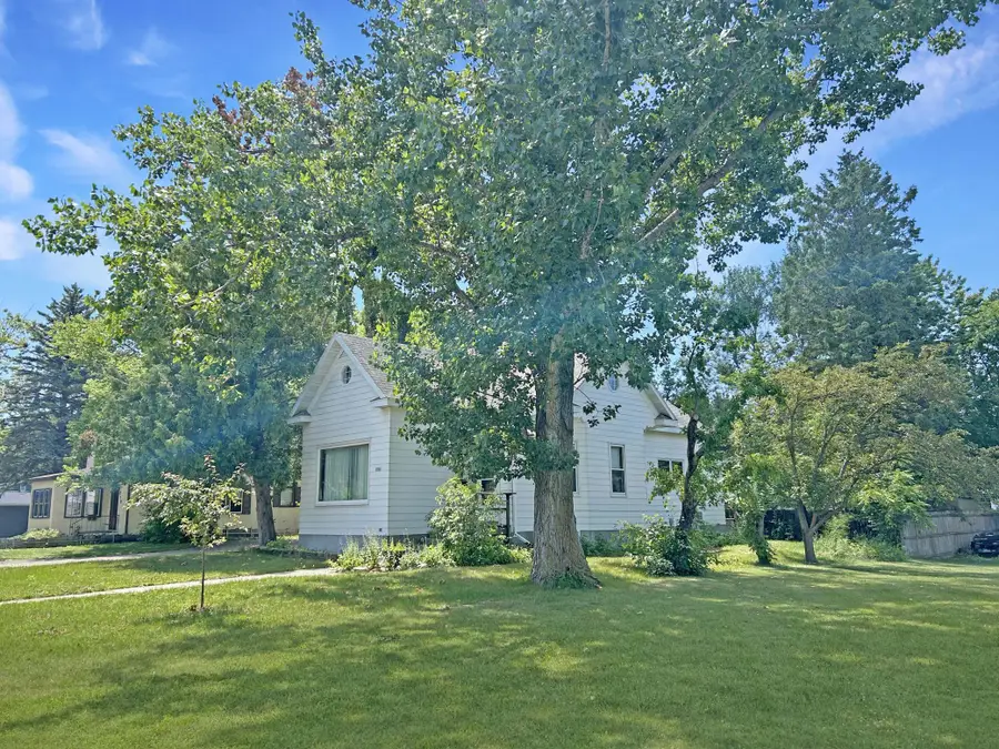 1213 Jefferson Street S, Wadena, MN 56482 - #2