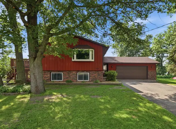 1018 3rd Street N, Sauk Rapids, MN 56379
