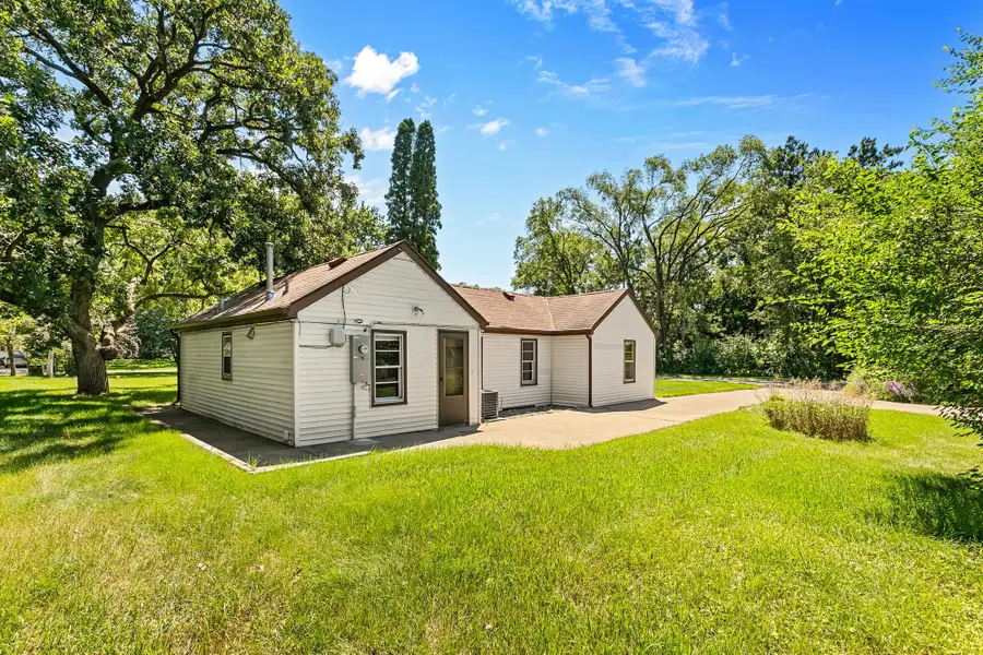 8706 Lincoln Street Ne, Blaine, MN 55434 - #2