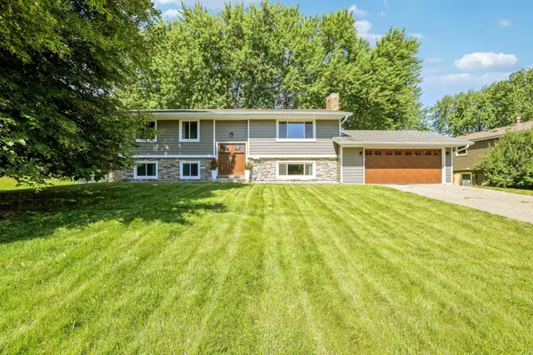 2741 Xylon Avenue N, Minneapolis, MN 55427