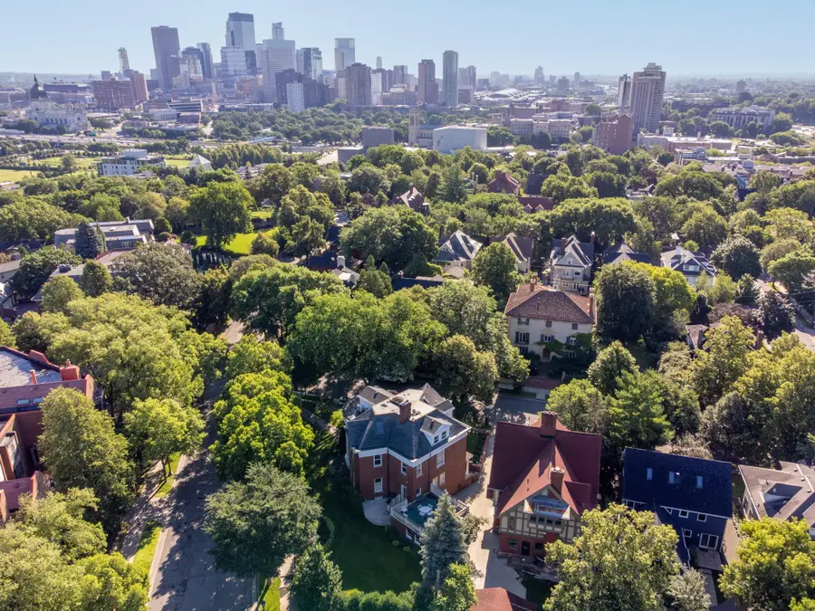 1203 Mount Curve Avenue, Minneapolis, MN 55403 - #2