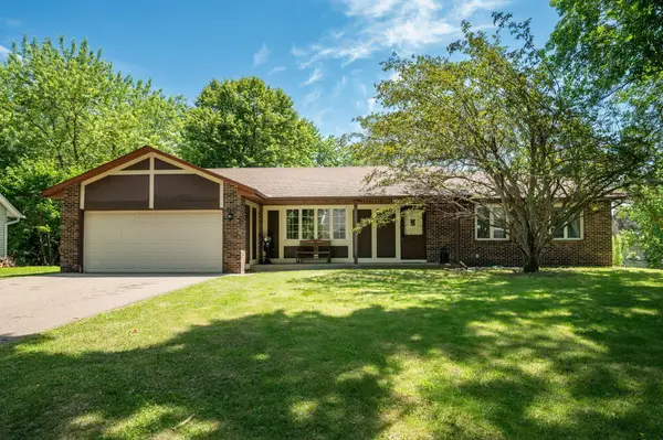 10634 Wellington Lane N, Osseo, MN 55369